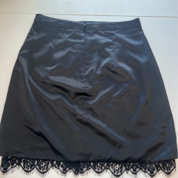 Revolve NBD Lace mini skirt small - Picture 4 of 4